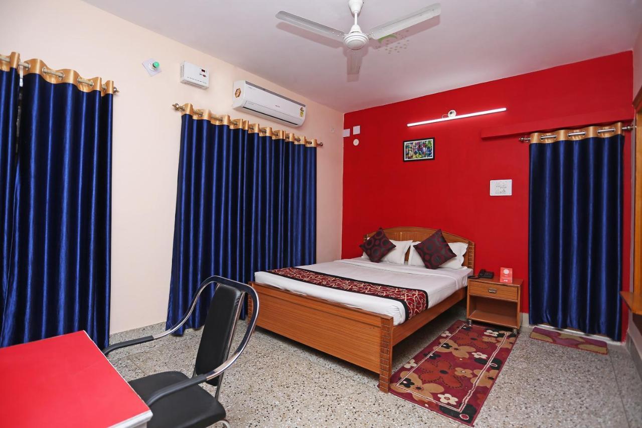 Oyo 10994 Hotel Luxury Inn Patna  Bagian luar foto